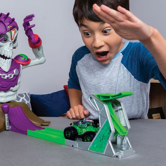Monster Jam Grim Take Down Playset