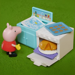 PEPPA LOVES BAKING
